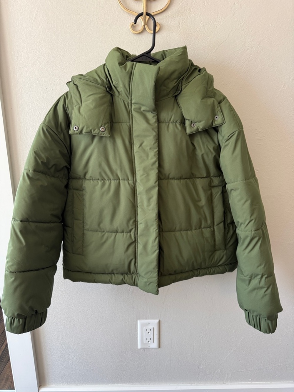 Women’s Olive Green Puffer Jacket